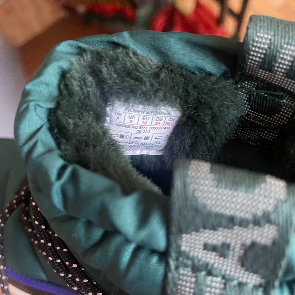 North face boot size 7 new without box - Picture 3 of 6